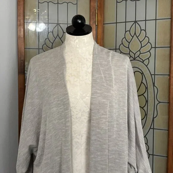 Anthropologie Donni Sandwash Grey Ribbed Cardigan NWT Size OSFA Plus - Picture 4 of 12